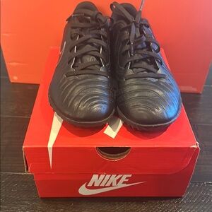 Nike Black Athletic Low-Top Shoes